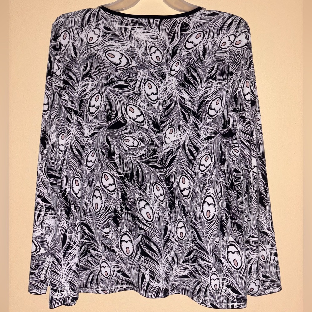 Liz Claiborne Long Sleeve Feather Print Blouse Top Black White NWT Size XL - Picture 2 of 7